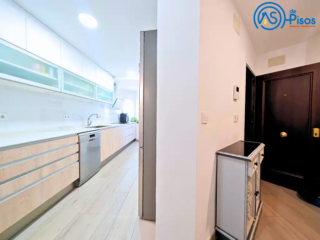 Kitchen of Flat for rent in Zaragoza  with Air Conditioner, Heating and Parquet flooring