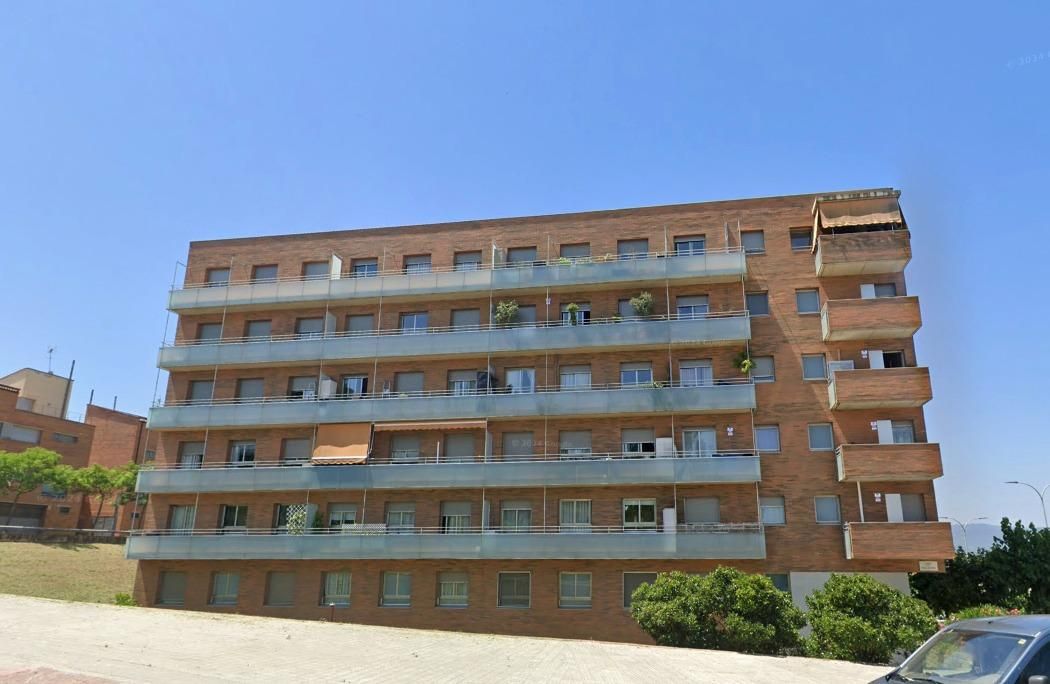 Vista exterior de Dúplex en venda en Manresa amb Balcó