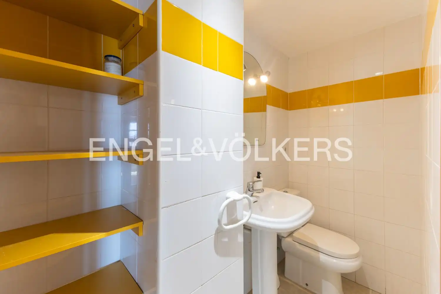 Badezimmer von Dachboden zur Miete in Valencia mit Klimaanlage, Heizung und Terrasse