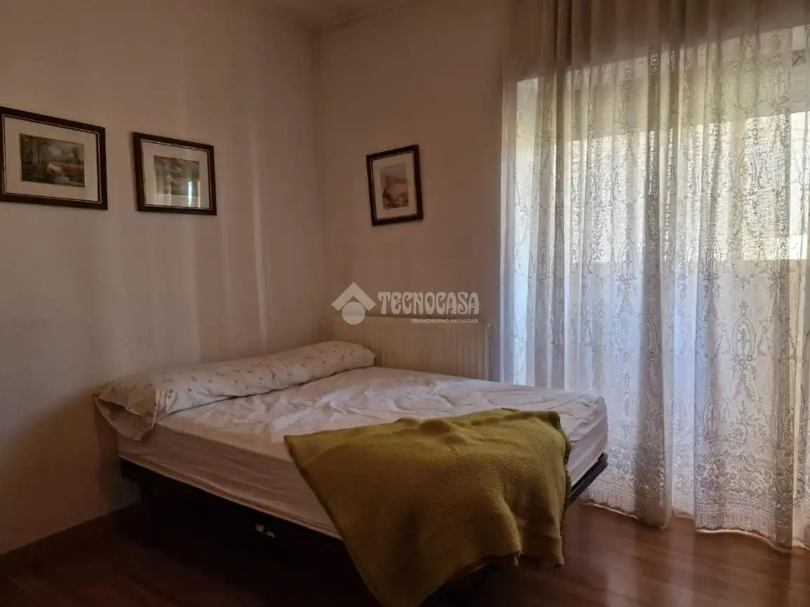 Schlafzimmer von Wohnung zum Verkauf in Huesca mit Heizung und Balkon