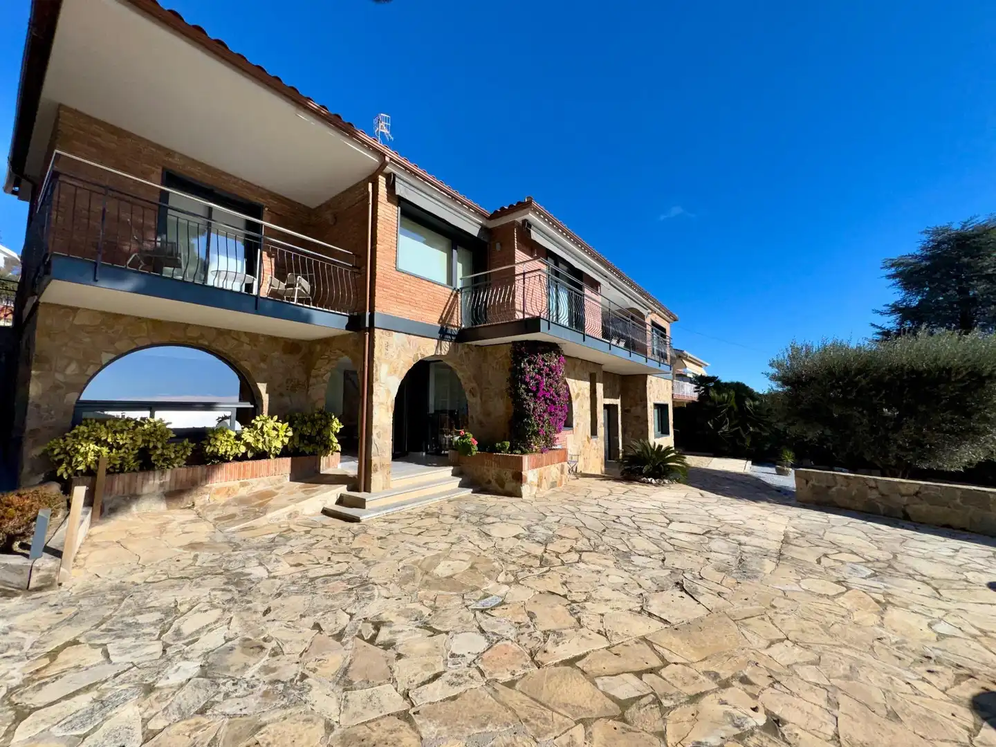 Detached house with terrace for sale in Alella, imagen 2