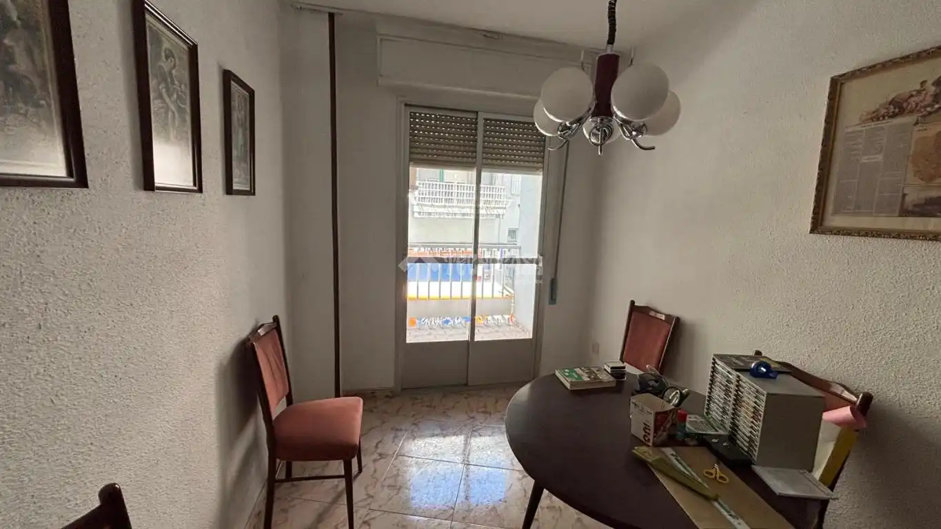 Habitación de Piso en venta en Jaén con Balcón