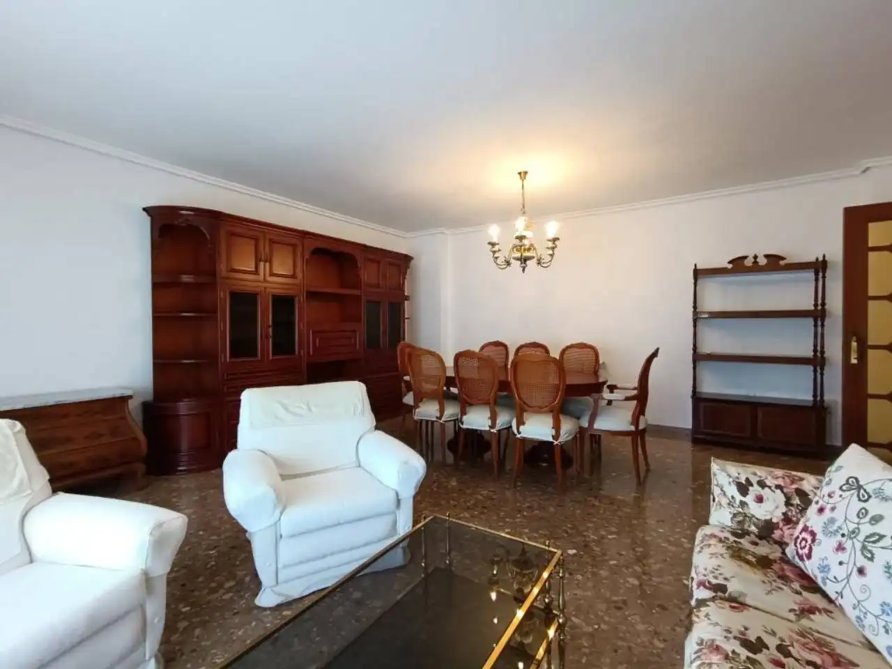 Sala d'estar de Pis de lloguer en Elda amb Aire condicionat, Calefacció i Moblat