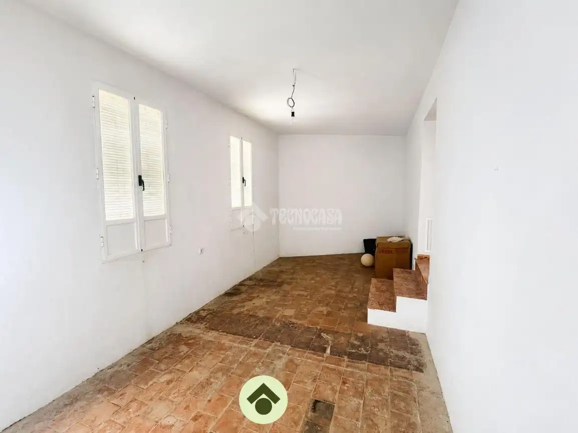 Casa adosada en venda en Bujalance amb Aire condicionat, Parquet i Moblat