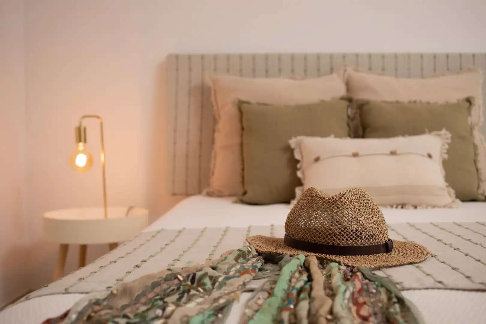 Schlafzimmer von Dachboden zum Verkauf in Girona mit Klimaanlage, Heizung und Terrasse