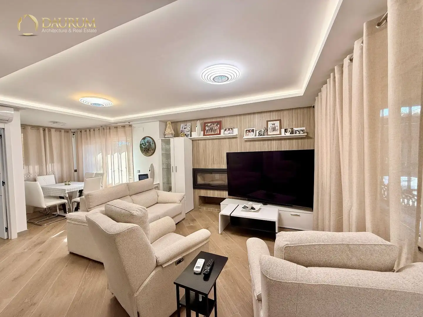 Sala d'estar de Casa adosada en venda en Benidorm amb Aire condicionat, Calefacció i Terrassa