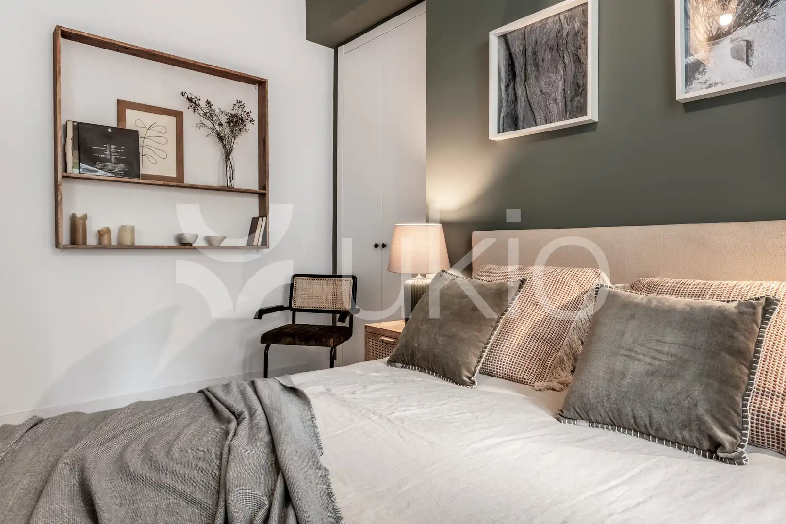 Bedroom of Flat for rent in Madrid  with Air Conditioner, Terrace and Furnished