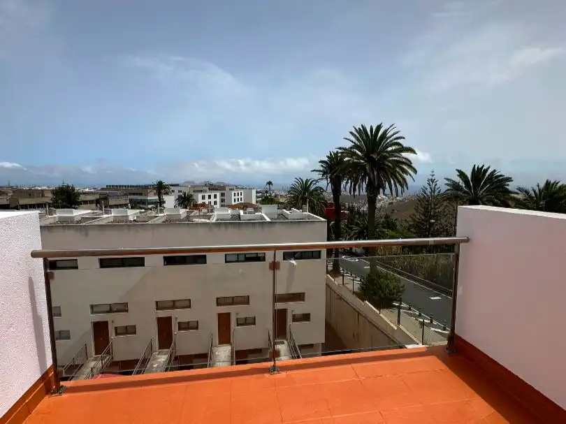 Vista exterior de Dúplex de lloguer en Las Palmas de Gran Canaria amb Terrassa