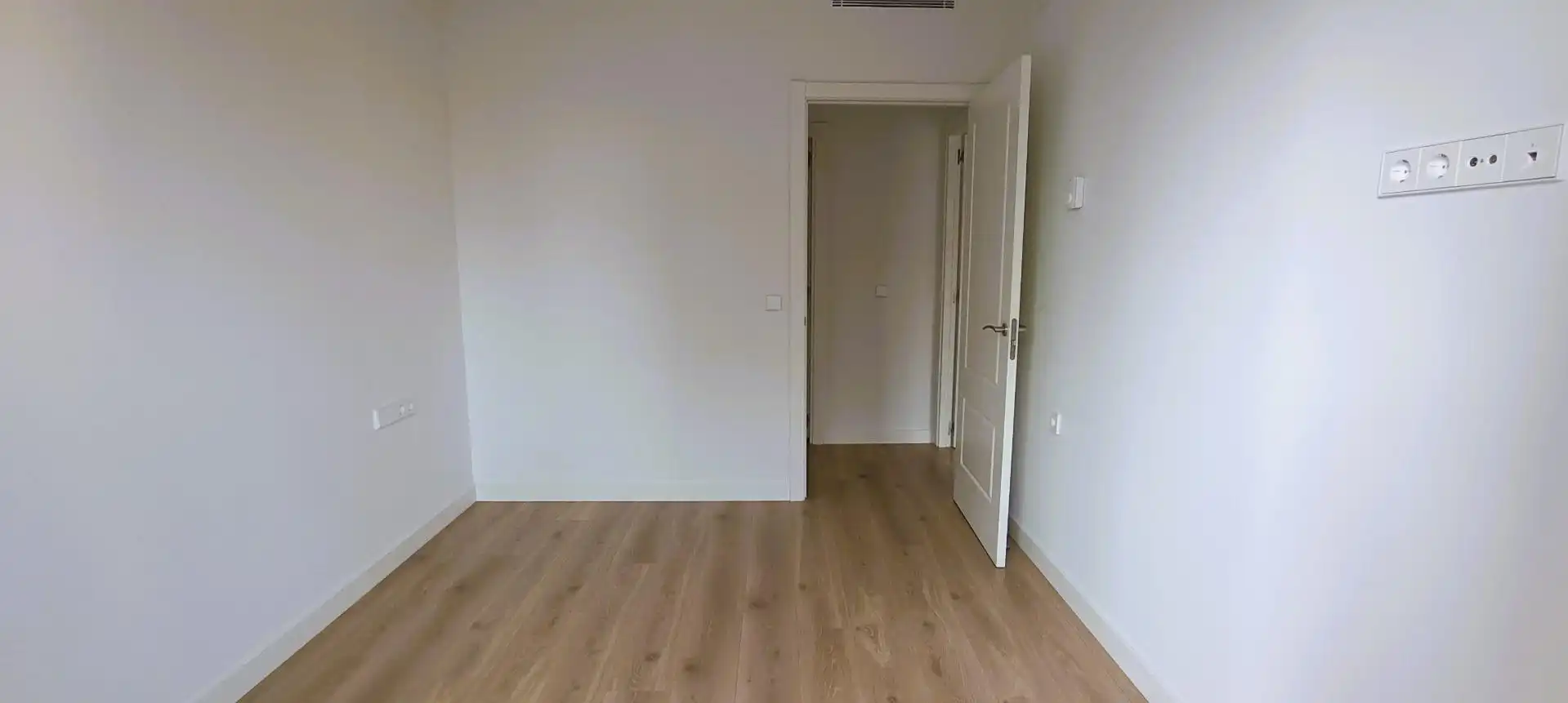 Schlafzimmer von Erdgeschoss zur Miete in  Palma de Mallorca mit Klimaanlage, Parkett und Terrasse