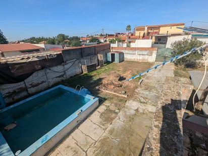 Swimming pool of House or chalet for sale in Dos Hermanas  with Swimming Pool