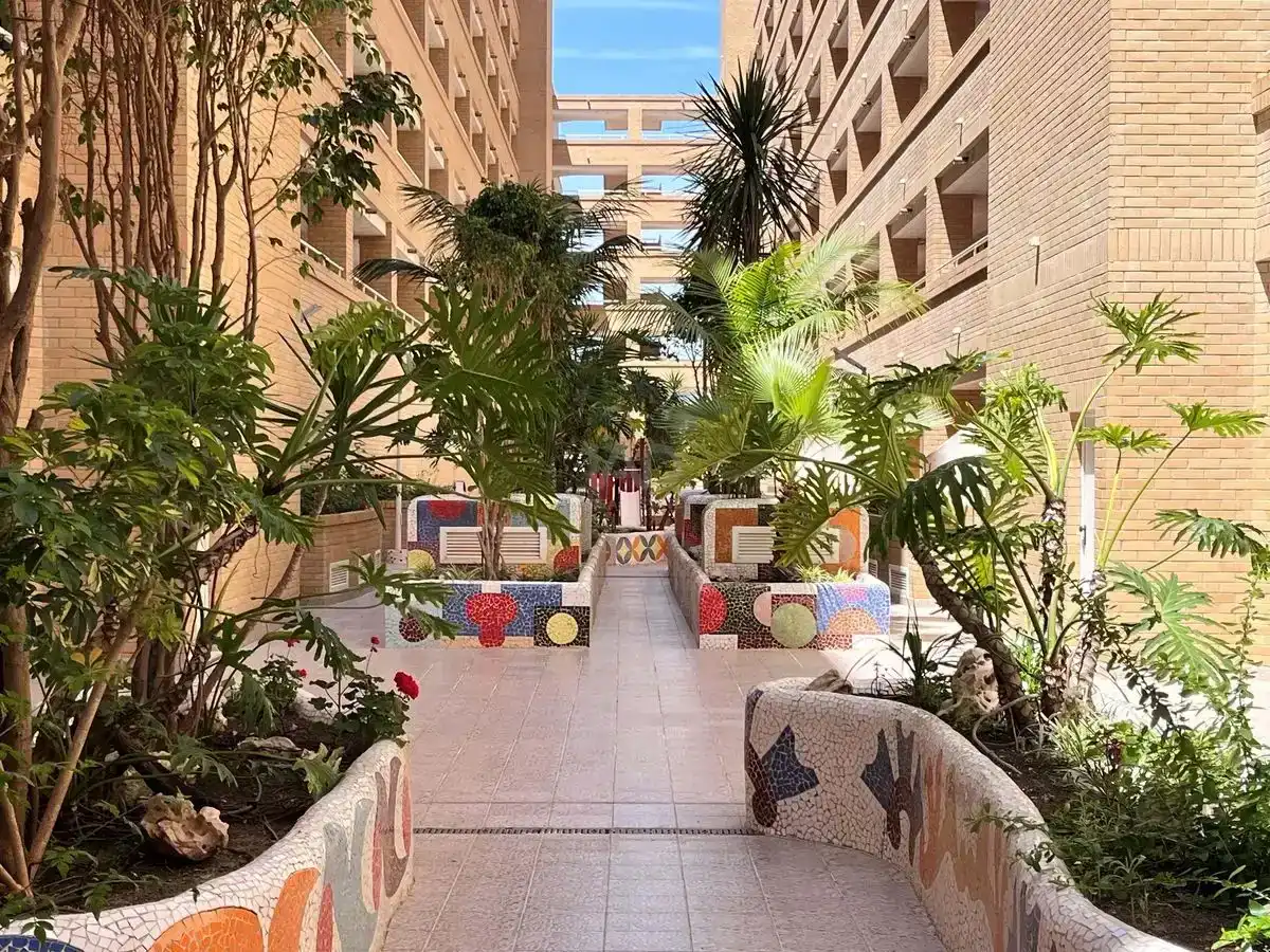 Vista exterior de Apartament en venda en Oropesa del Mar / Orpesa amb Aire condicionat, Piscina i Balcó