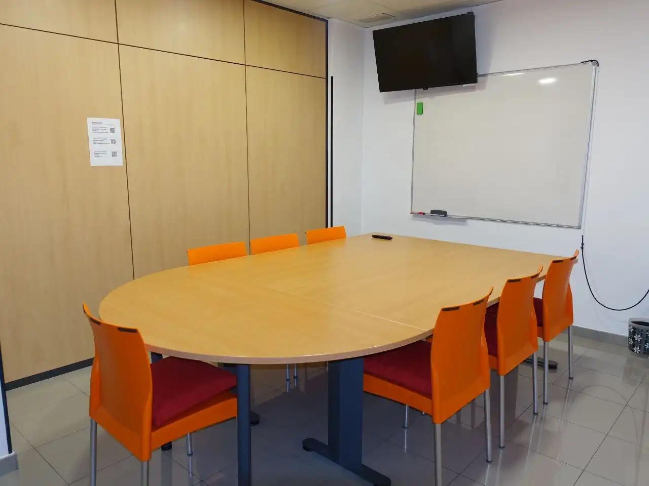 Büro zur Miete in Barcelona mit Klimaanlage, Heizung und Möbliert