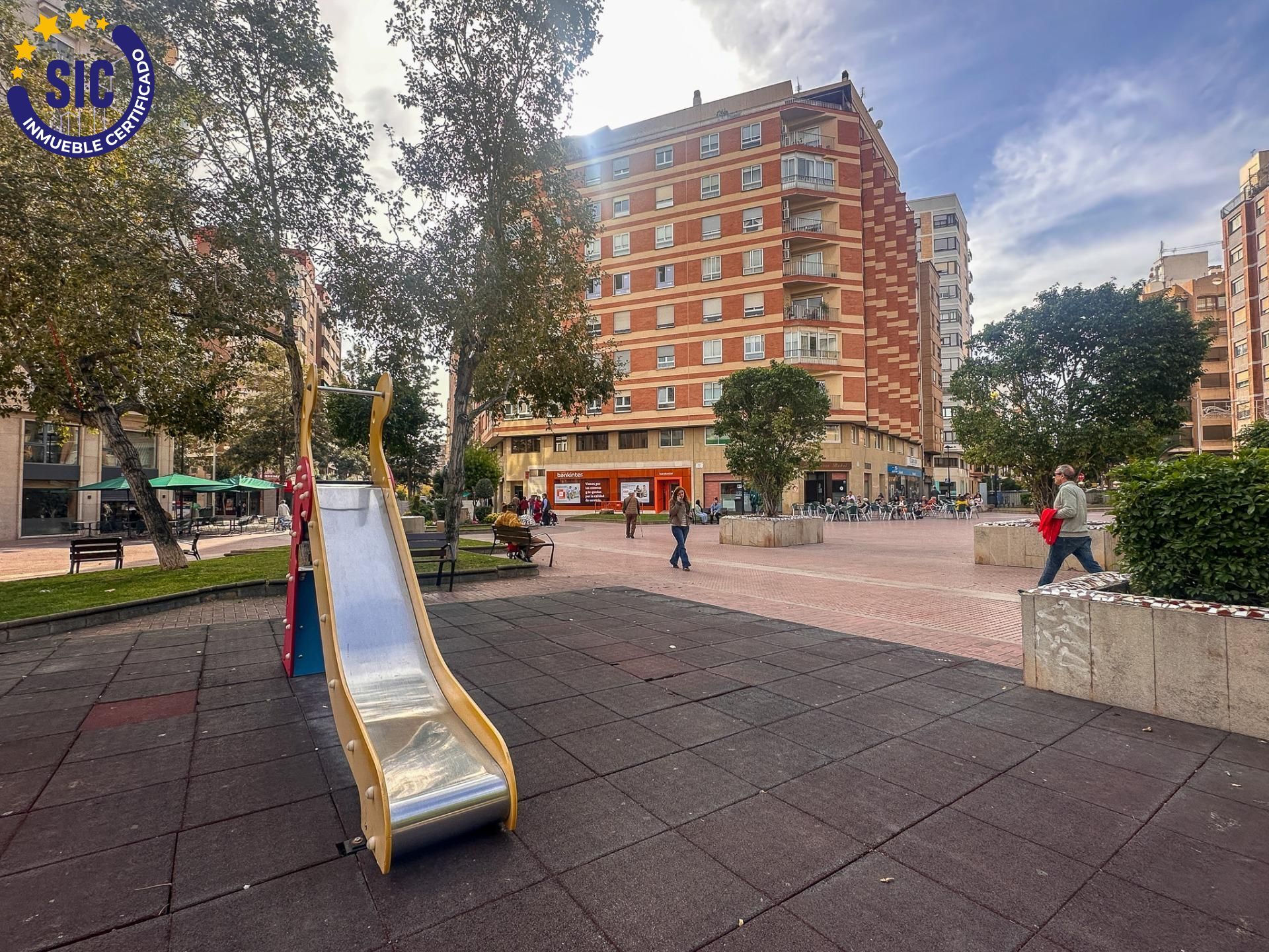 Vista exterior de Pis en venda en Castellón de la Plana / Castelló de la Plana amb Calefacció, Terrassa i Balcó