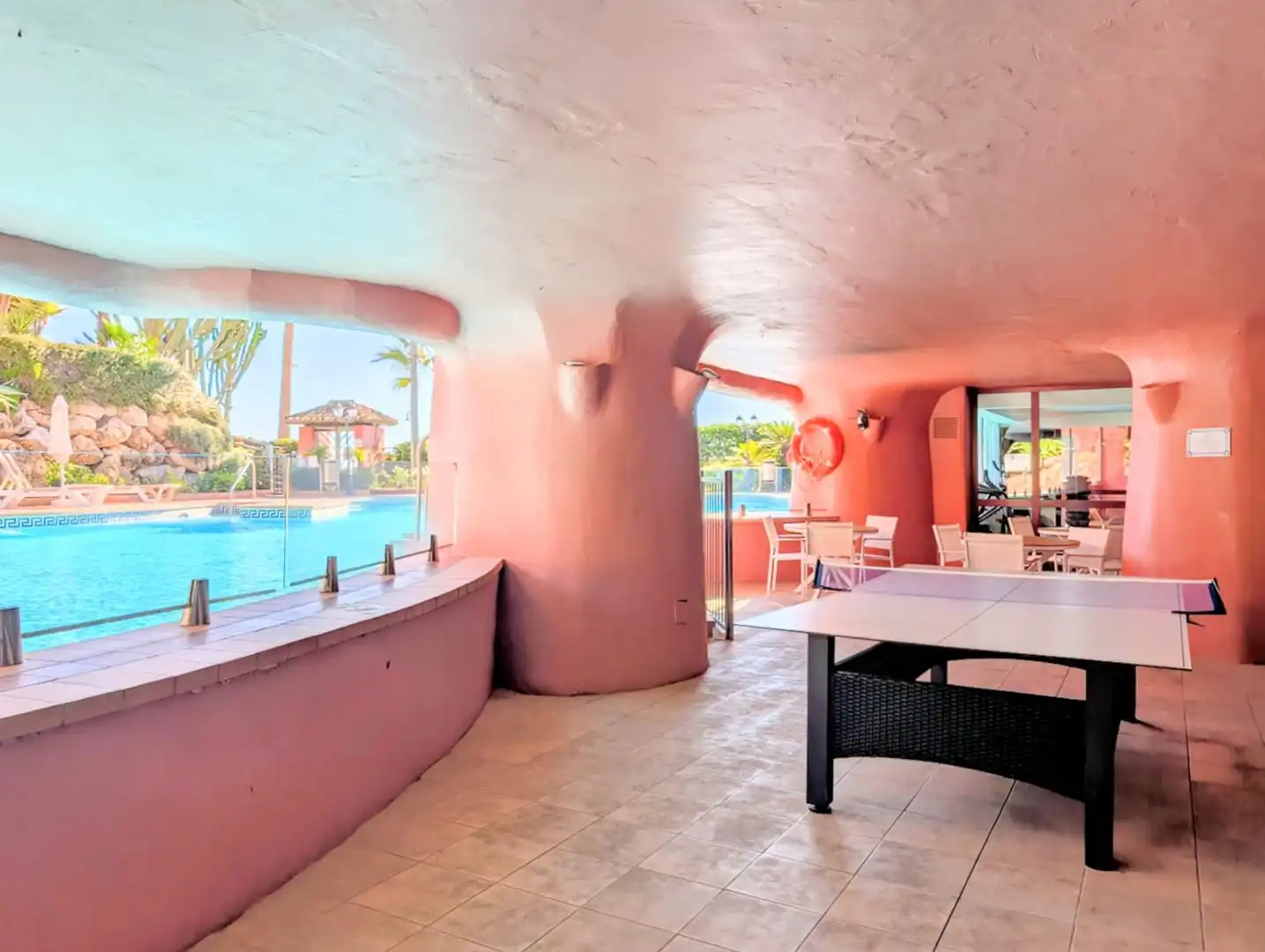 Piscina de Ático en venta en Estepona con Aire acondicionado, Calefacción y Terraza