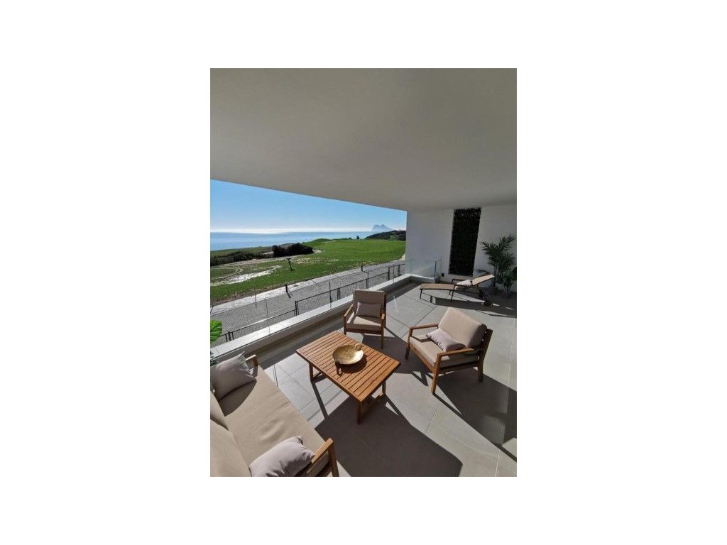 Terrassa de Apartament de lloguer en La Alcaidesa amb Aire condicionat, Terrassa i Piscina