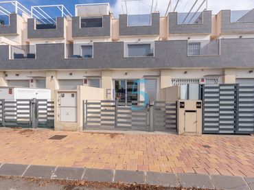 Reihenhaus mit Balkon zum Verkauf in Lo Pagán