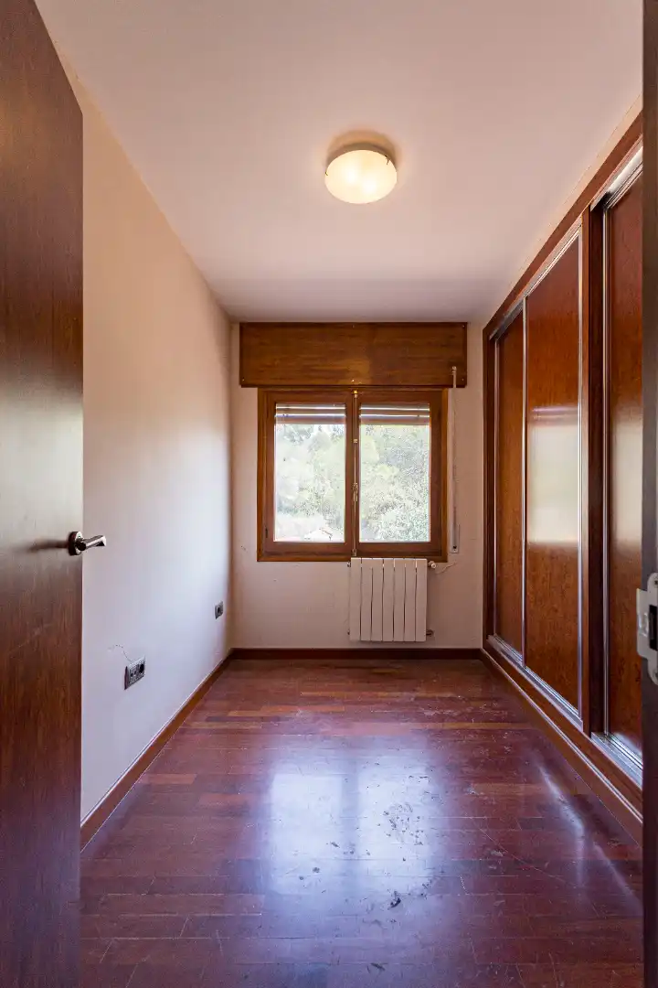 Dormitori de Casa adosada en venda en Murcia amb Jardí privat, Parquet i Terrassa