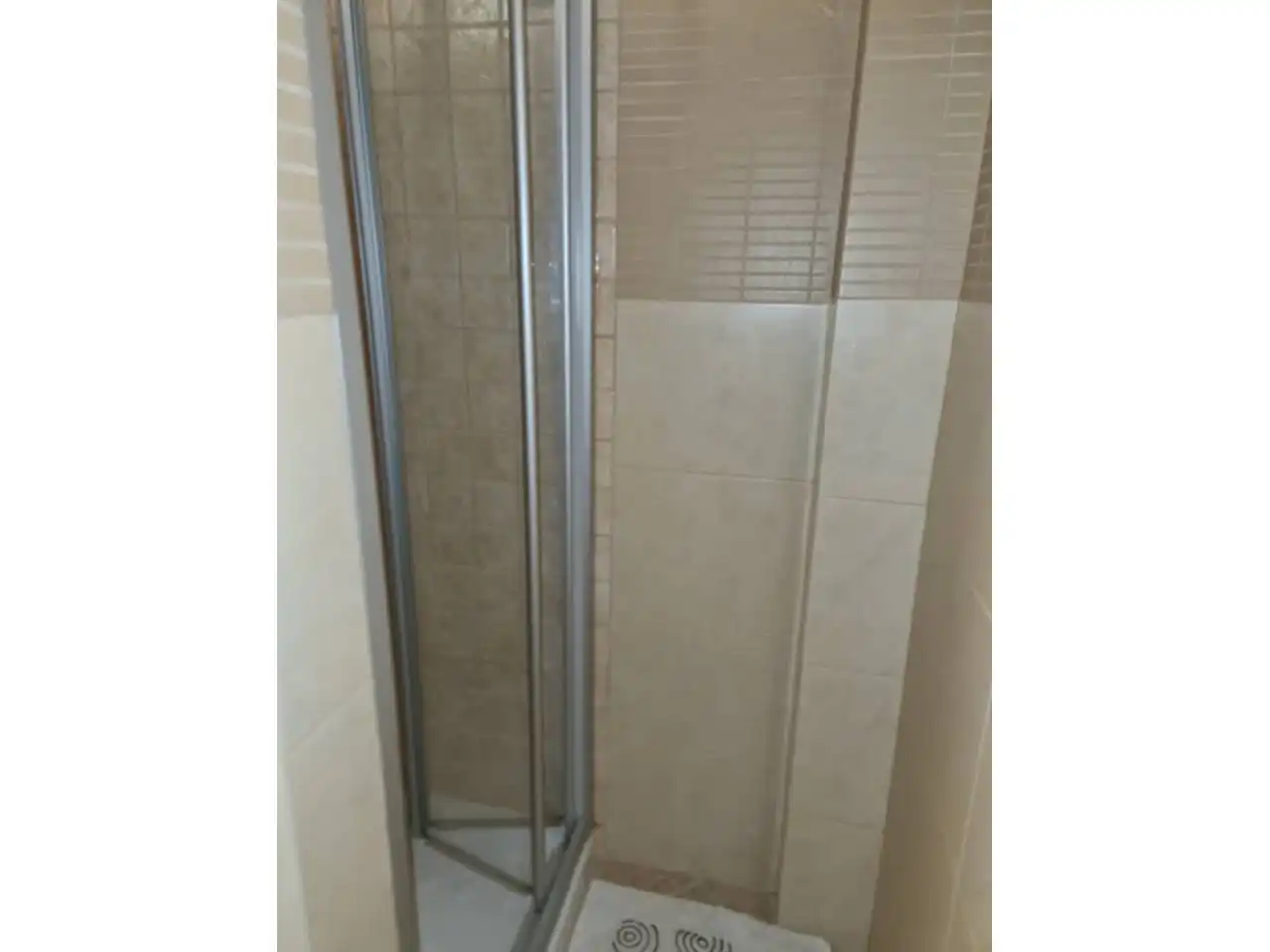 Bany de Casa o xalet en venda en Sanxenxo amb Calefacció, Jardí privat i Parquet