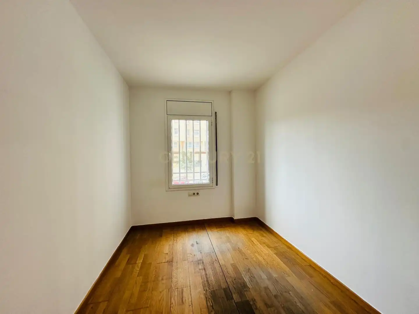 Bedroom of Flat for sale in Sabadell