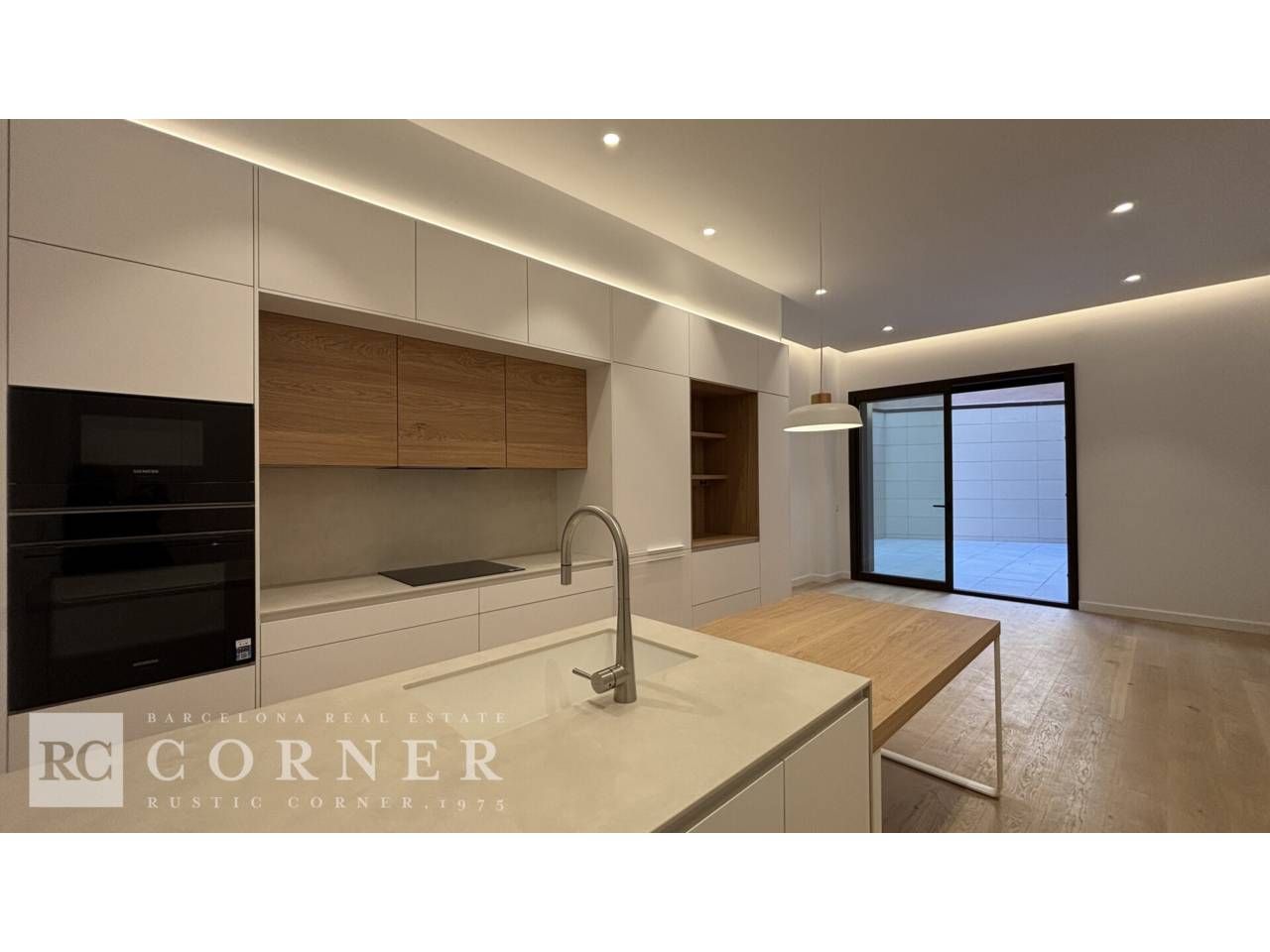Cocina de Piso en venta en  Barcelona Capital con Aire acondicionado, Calefacción y Parquet