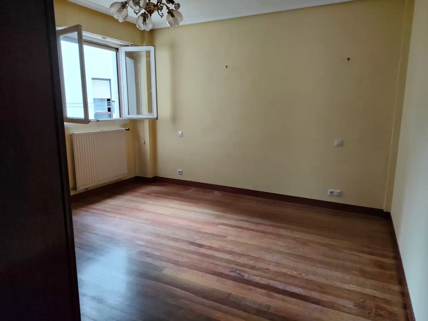 Habitación de Piso en venta en Irun  con Calefacción, Parquet y Trastero