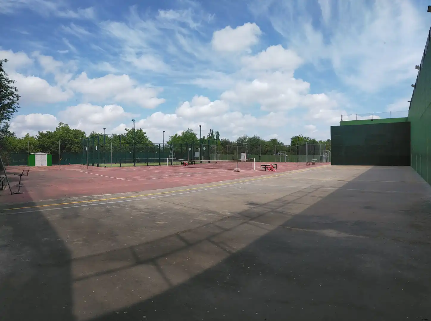 Parking de Finca rústica en venta en Zaragoza con Aire acondicionado, Calefacción y Jardín privado