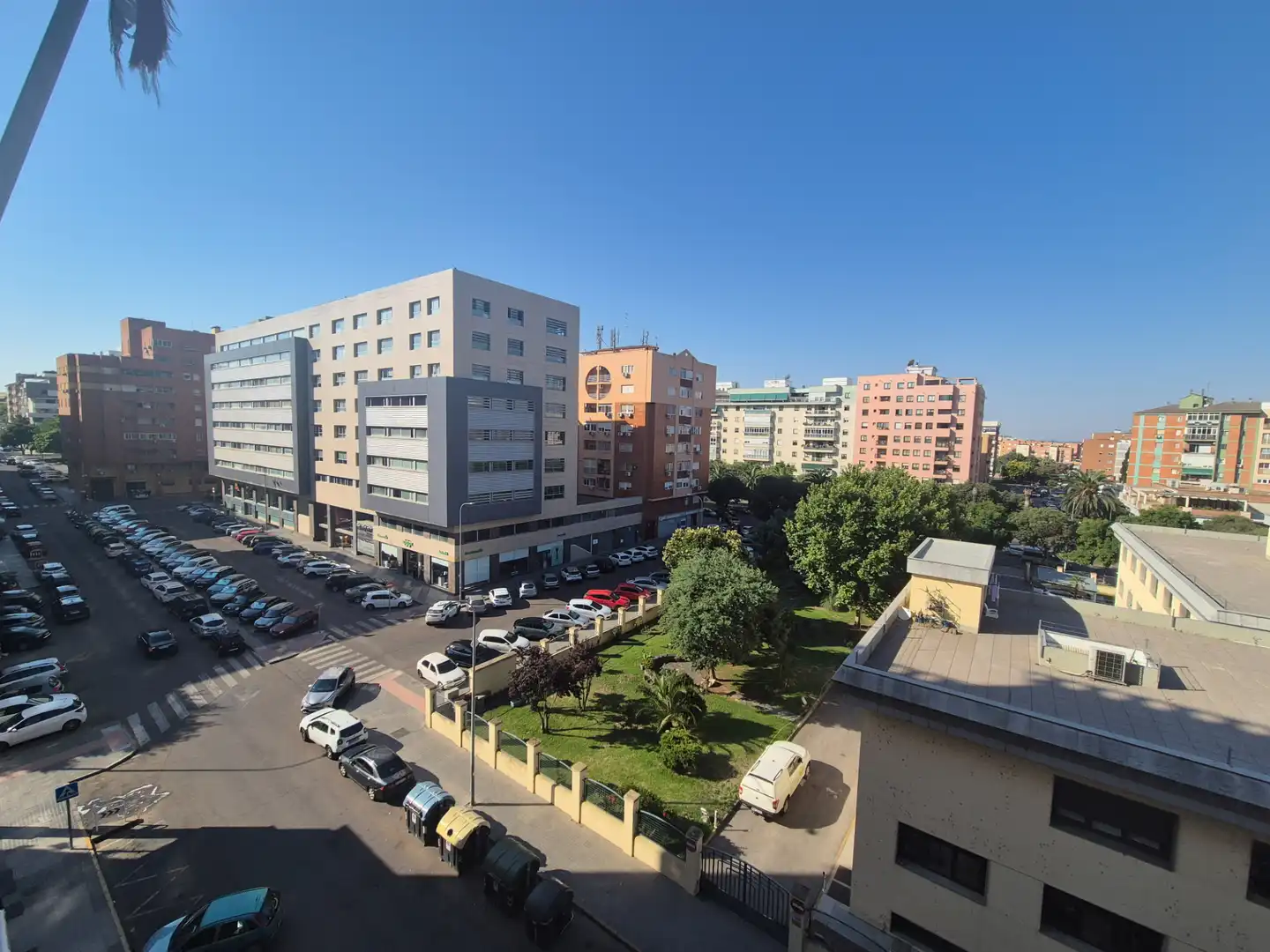Vista exterior de Pis de lloguer en Badajoz amb Aire condicionat, Calefacció i Jardí privat