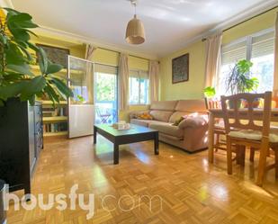 Sala d'estar de Pis en venda en  Madrid Capital amb Terrassa