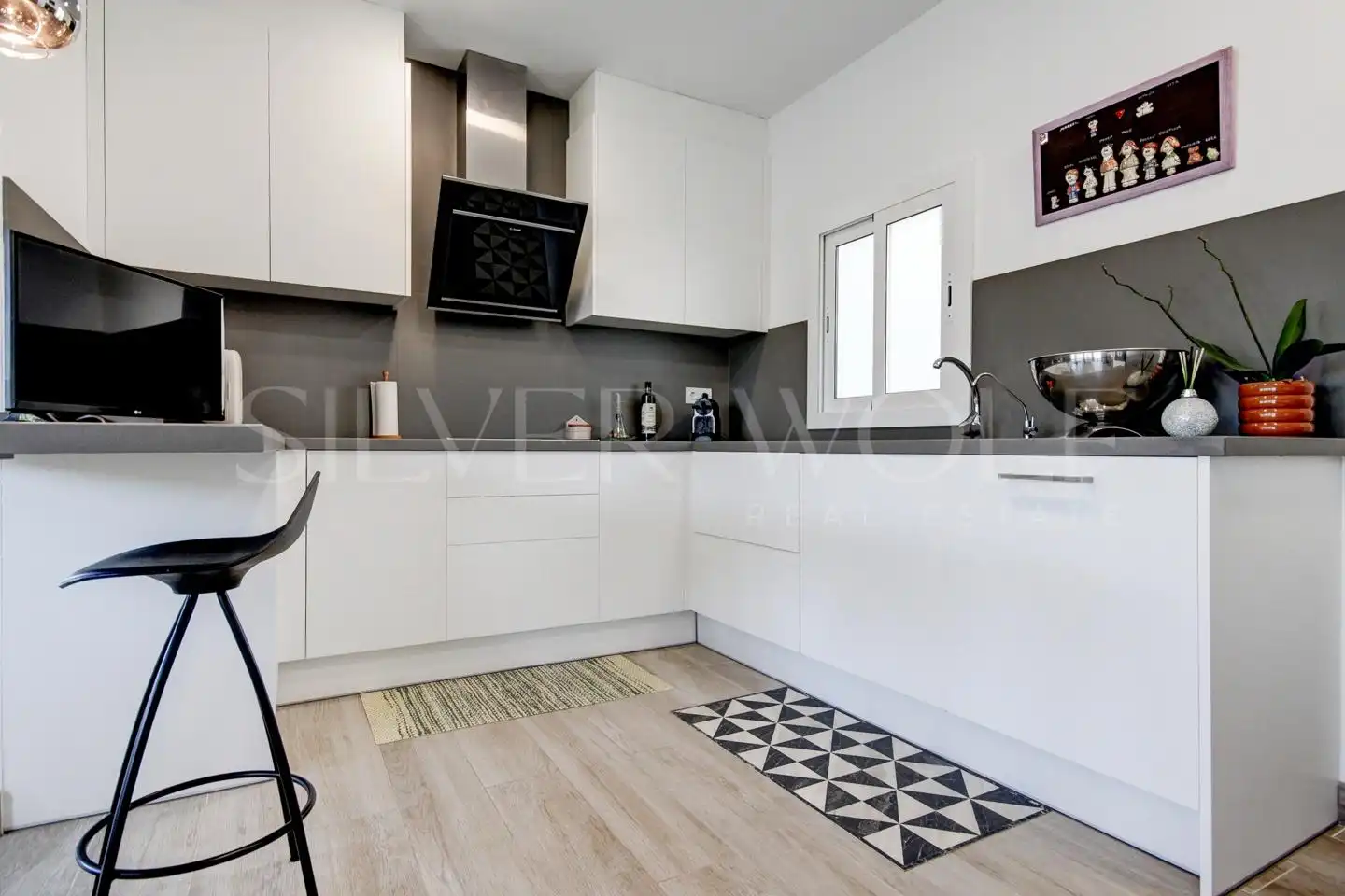 Cocina de Casa o chalet en venta en Vilanova i la Geltrú con Aire acondicionado, Calefacción y Jardín privado