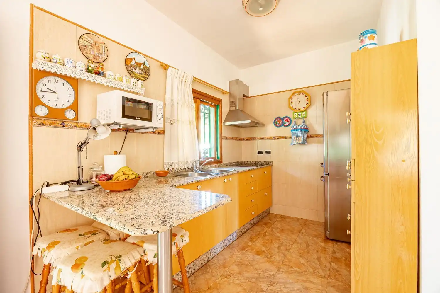 Cuina de Casa o xalet en venda en Vega de San Mateo amb Jardí privat i Terrassa