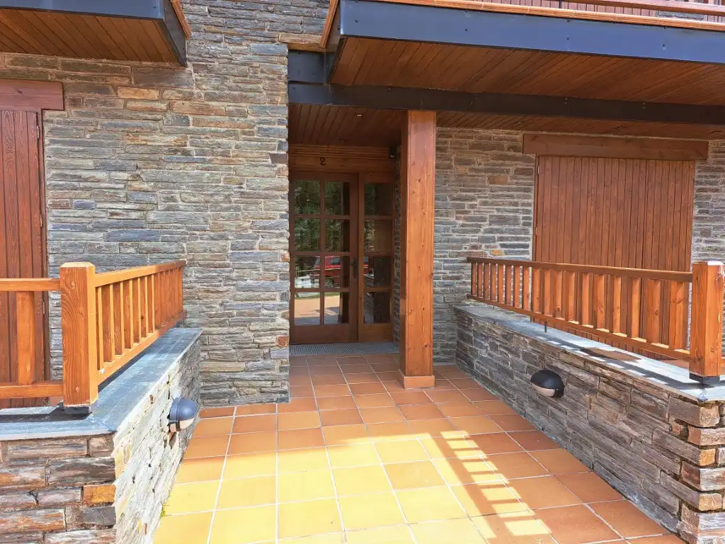 Dúplex en venta en Alp con Calefacción, Trastero y Amueblado