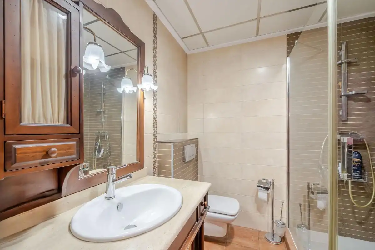 Baño de Casa adosada en venta en Rojales con Calefacción, Terraza y Balcón