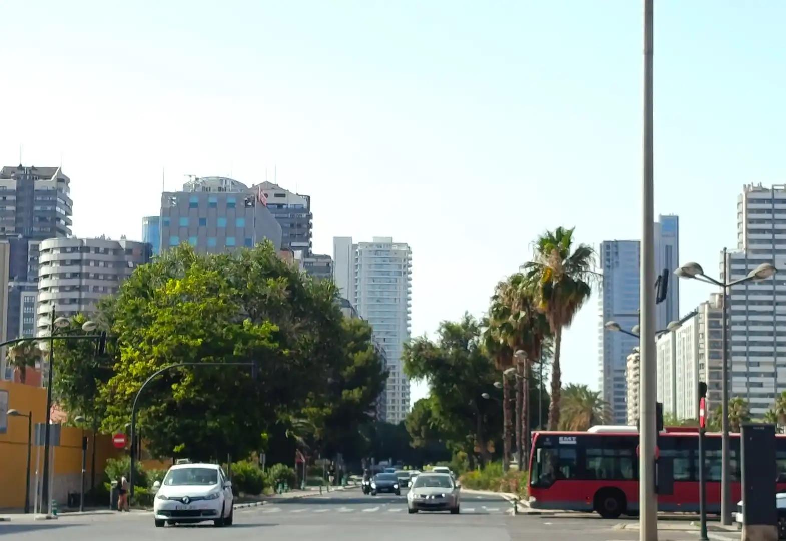 Vista exterior de Piso en venta en Valencia con Balcón y Alarma