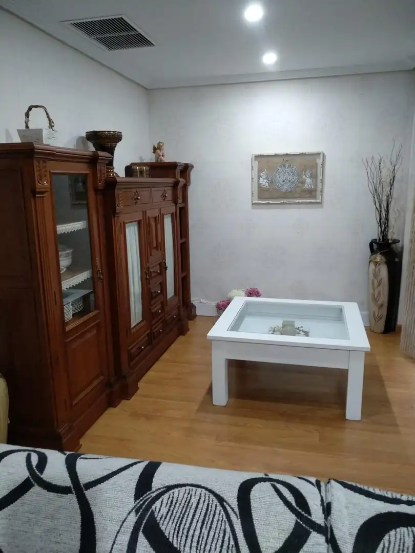 Sala d'estar de Casa o xalet en venda en Córdoba amb Aire condicionat, Calefacció i Terrassa