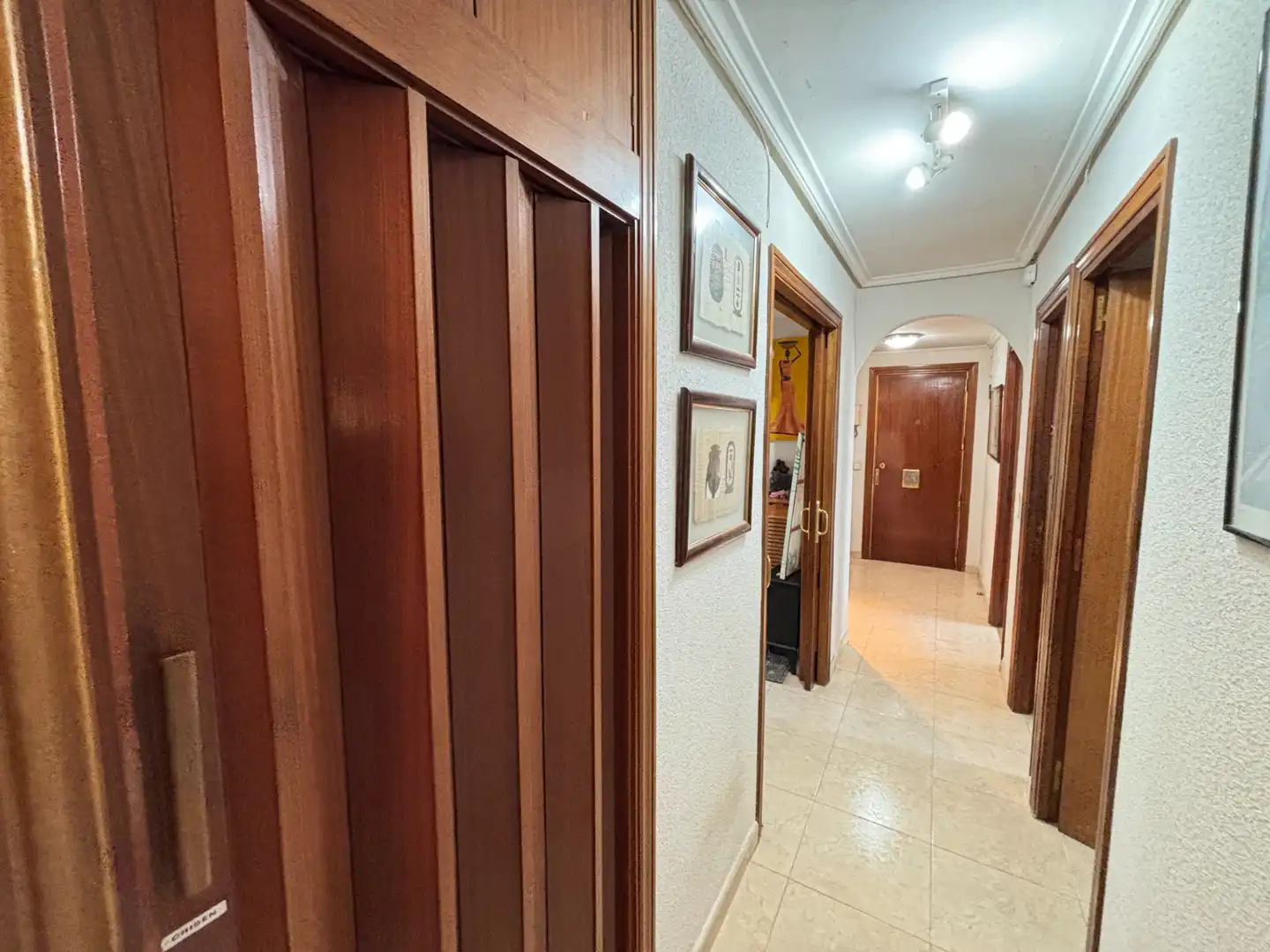Wohnung zum Verkauf in Madrid mit Heizung, Privatgarten und Terrasse