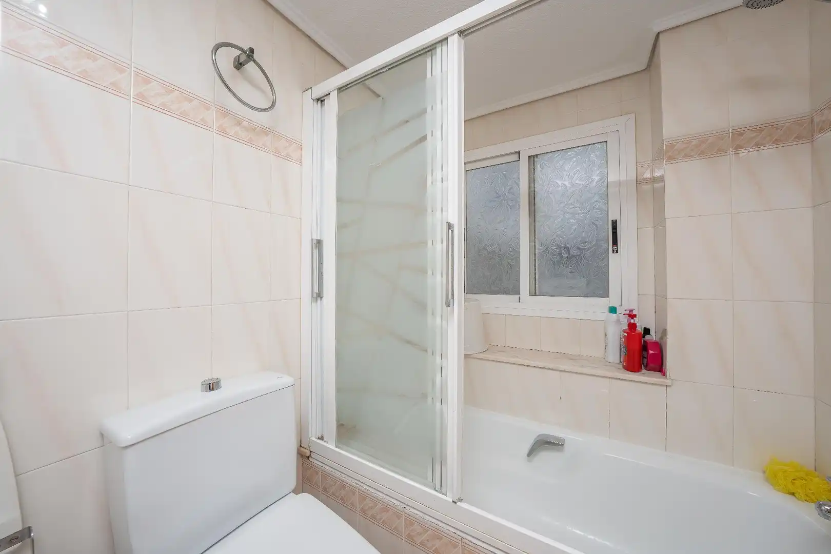 Bathroom of Flat for sale in Elche / Elx  with Heating, Furnished and Balcony
