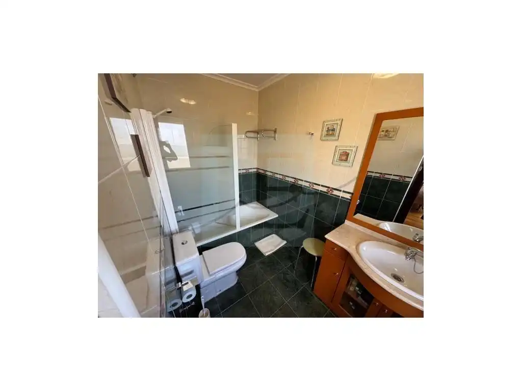 Bathroom of Houses for sale in Santa María del Páramo