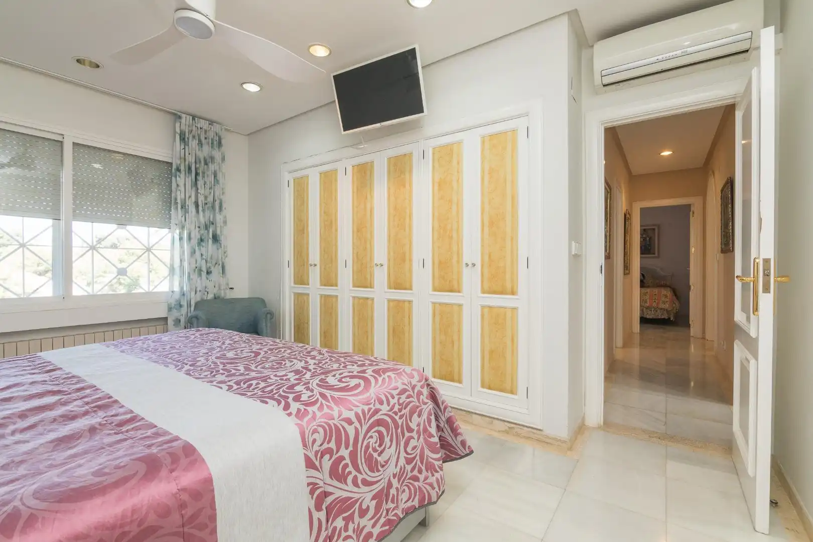 Habitación de Casa o chalet en venta en Elche / Elx con Aire acondicionado, Jardín privado y Terraza