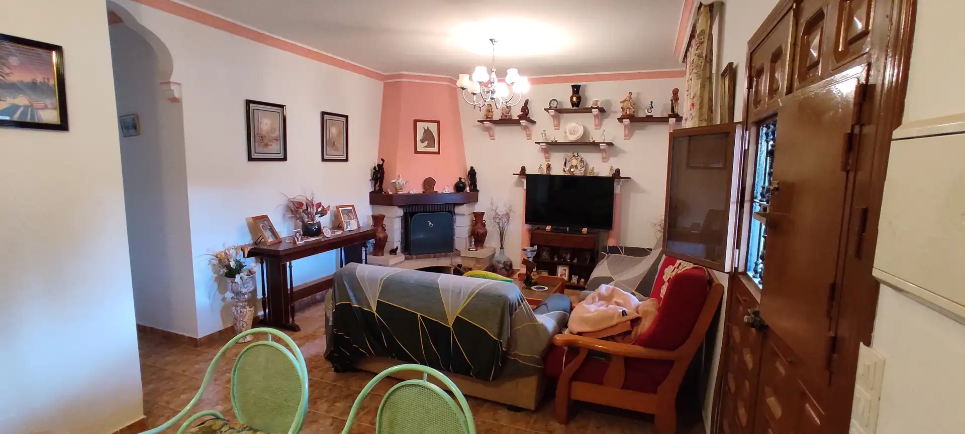 Sala d'estar de Finca rústica en venda en Coín amb Jardí privat, Terrassa i Piscina