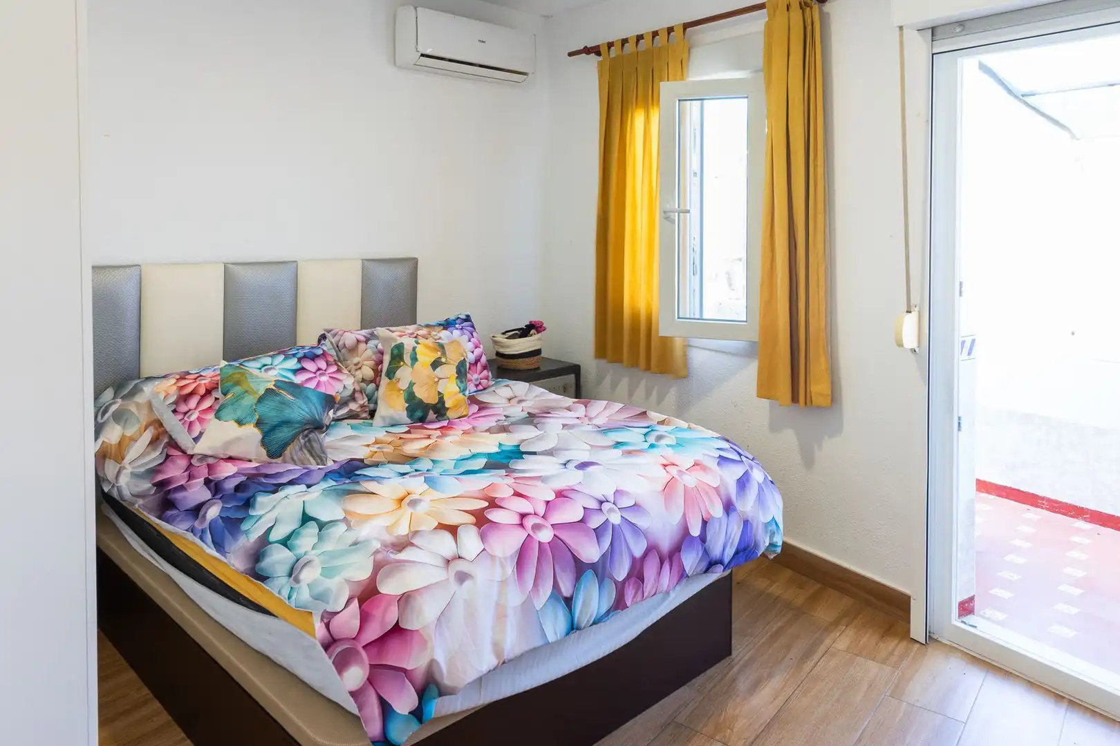 Habitación de Casa adosada en venta en Málaga con Aire acondicionado y Terraza