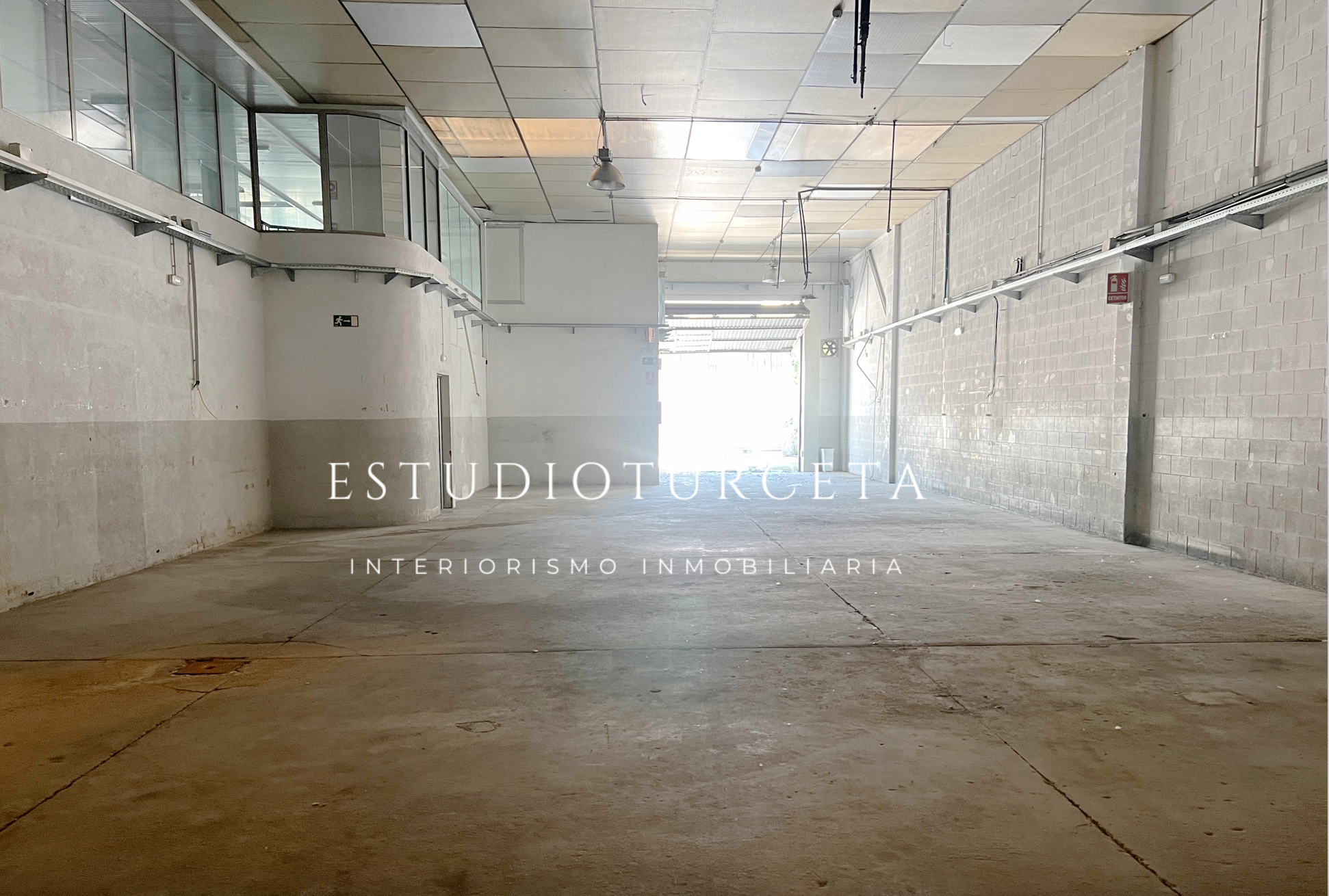 Nau industrial en venda a Carrer de Francesc Vila, 10, Roquetes - Can Magí