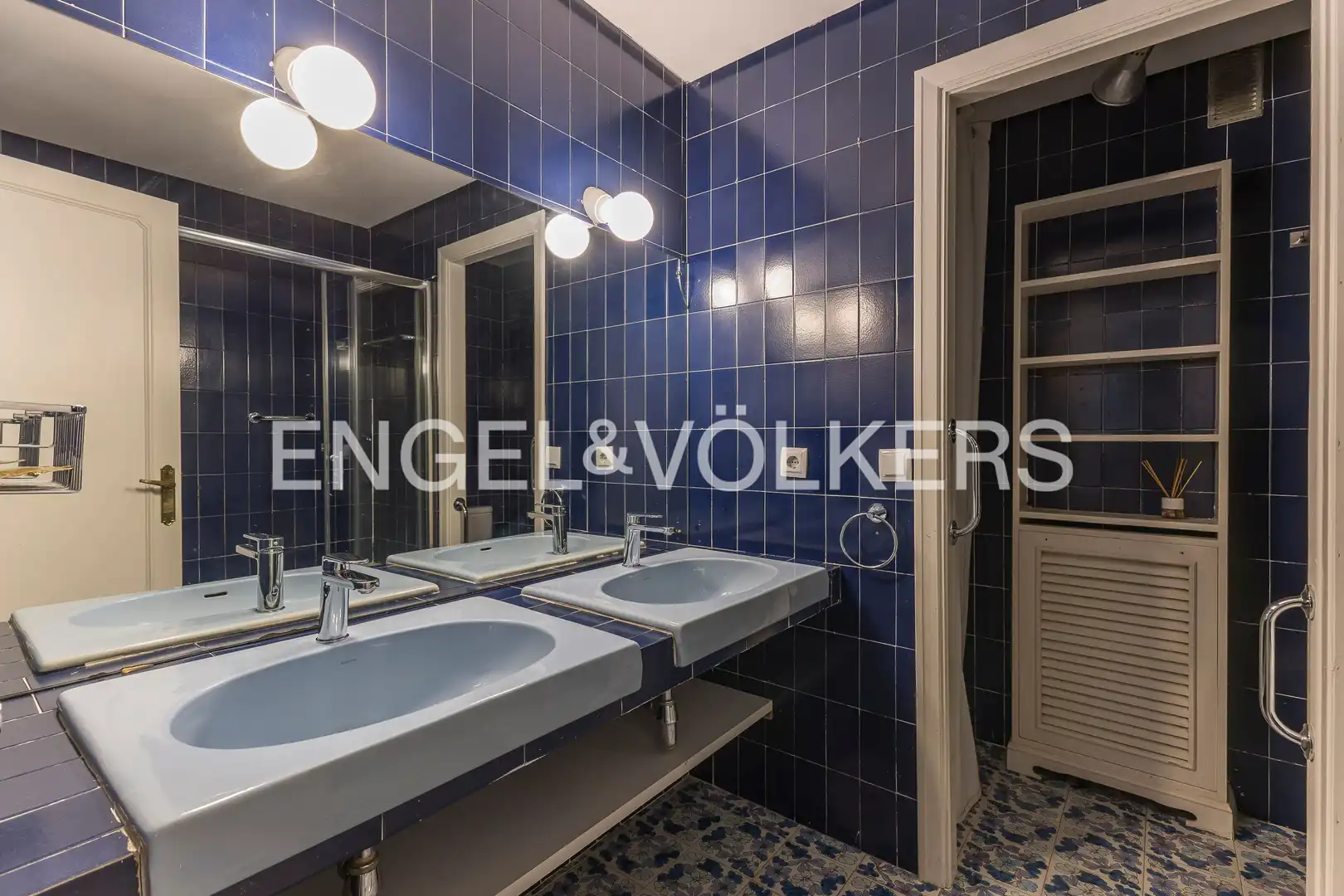 Bathroom of Flat for rent in Chamartín