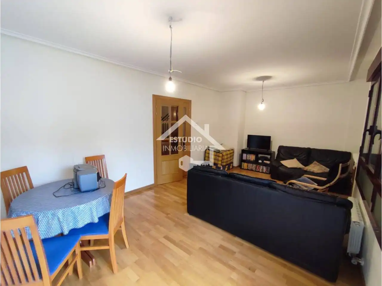 Living room of Detached homes for sale in Canillas de Río Tuerto  with Heating, Parquet flooring and Terrace