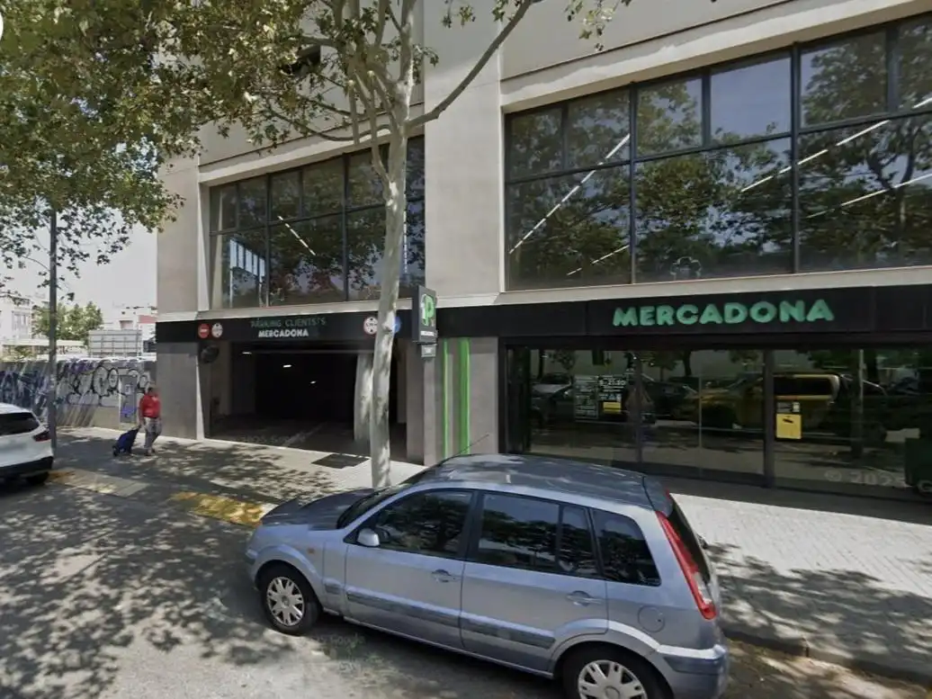 Flat for sale in Sabadell  with Heating