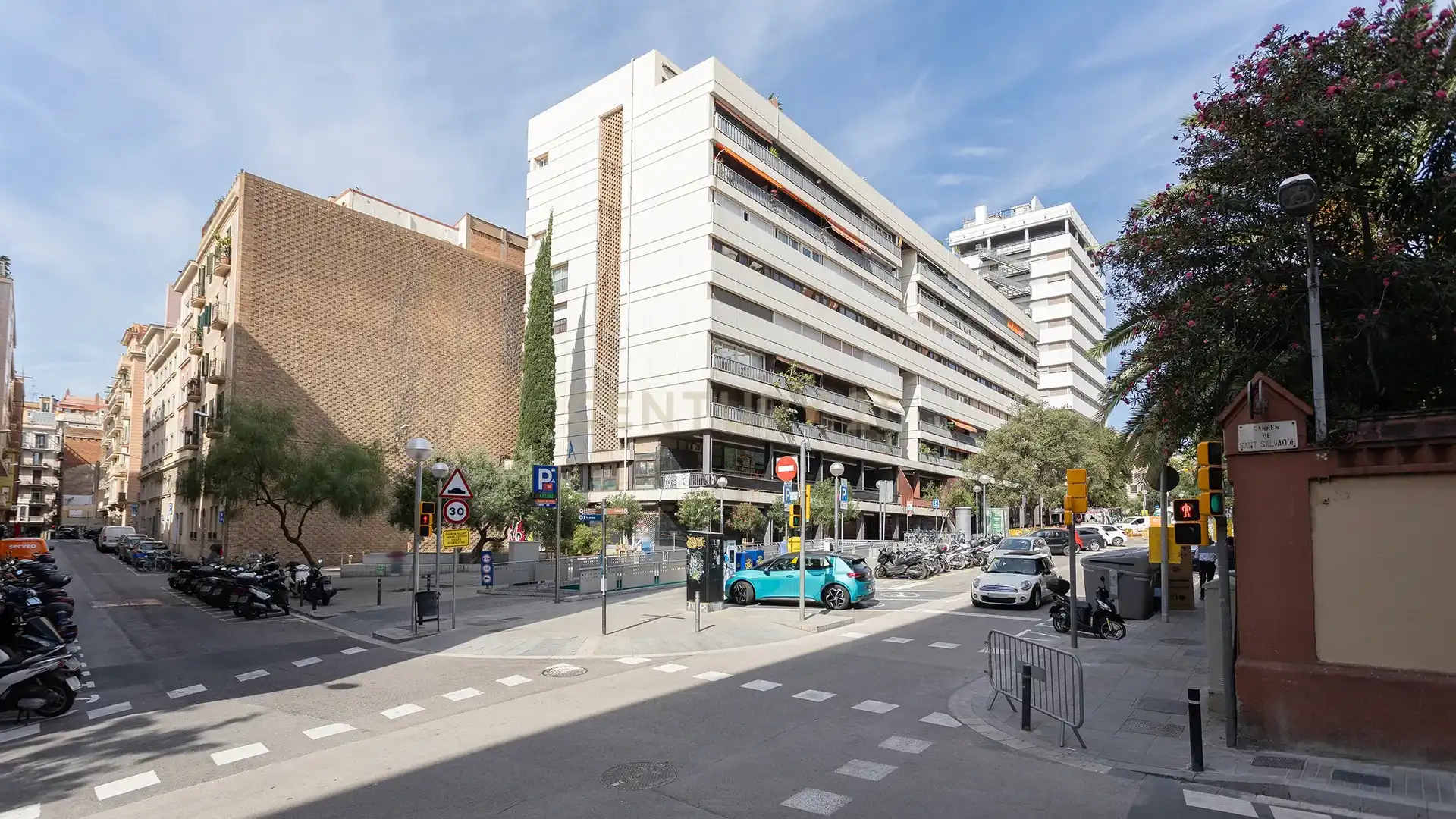 Außenansicht von Büro zum Verkauf in  Barcelona Capital