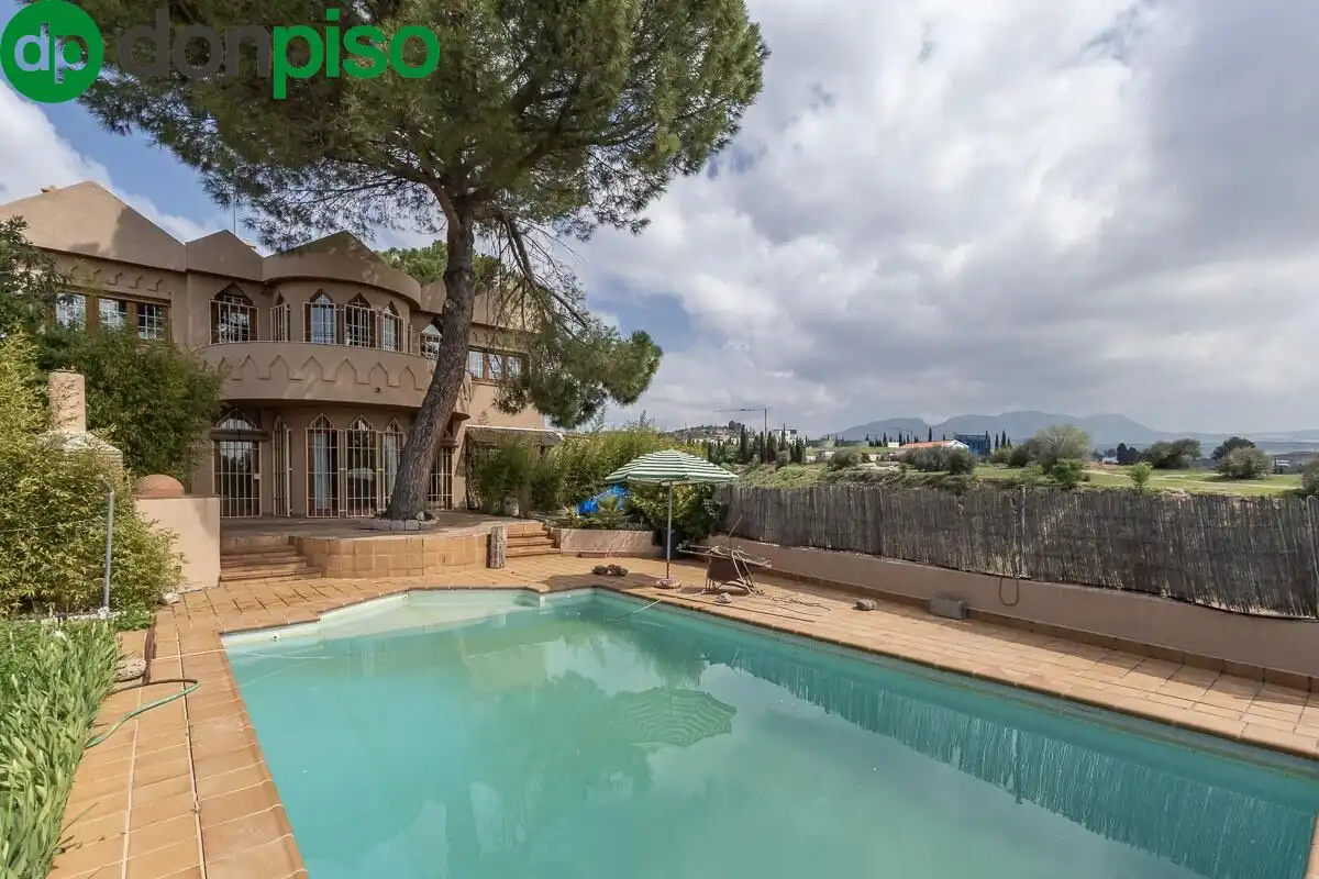 Casa con terrazza in vendita a Calle ARCES UR.MONTELUZ, imagen 2