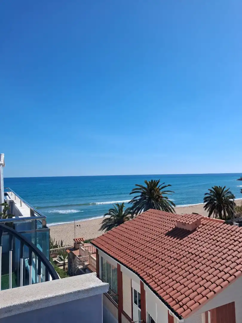 Exterior view of Attic for sale in Roda de Berà  with Air Conditioner, Heating and Terrace