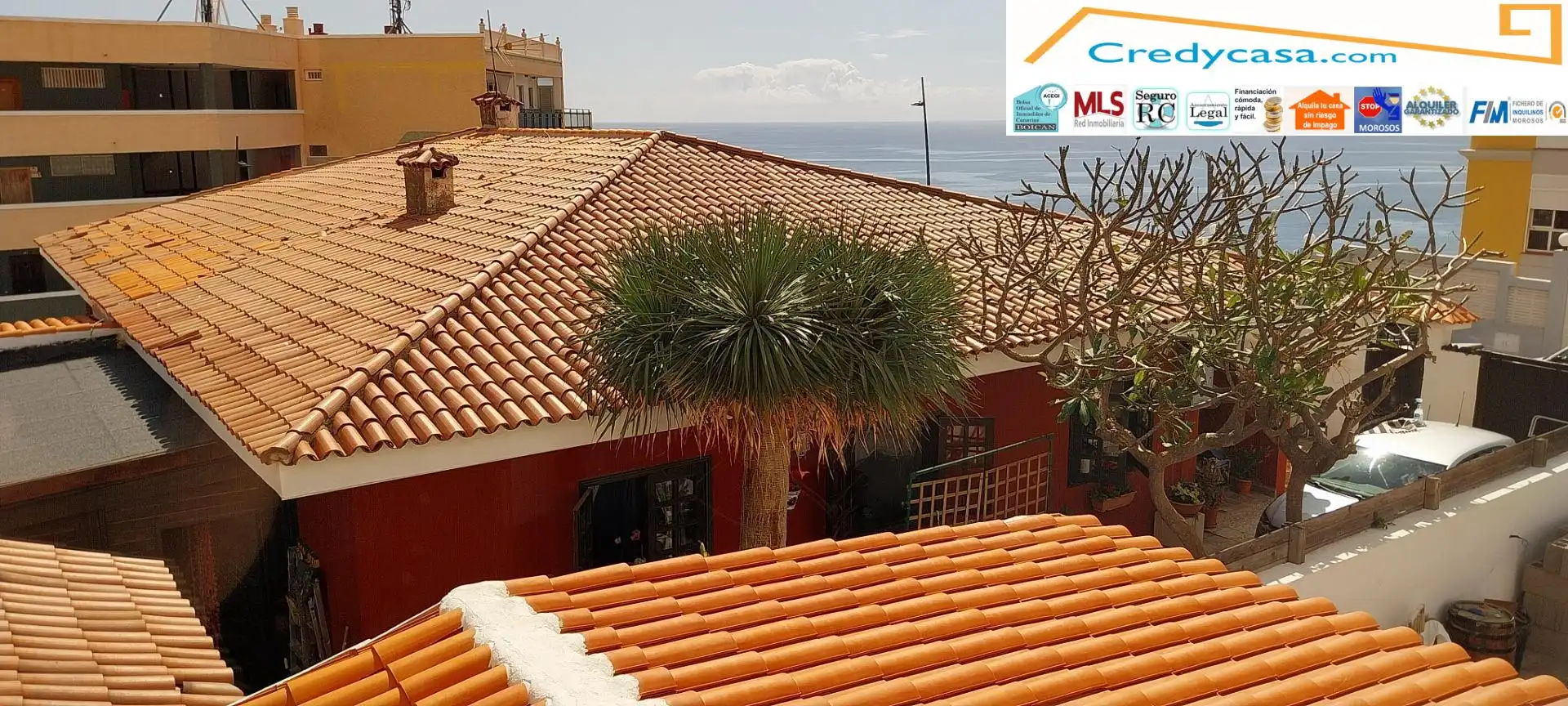 Vista exterior de Casa adosada en venta en Candelaria con Terraza y Piscina comunitaria