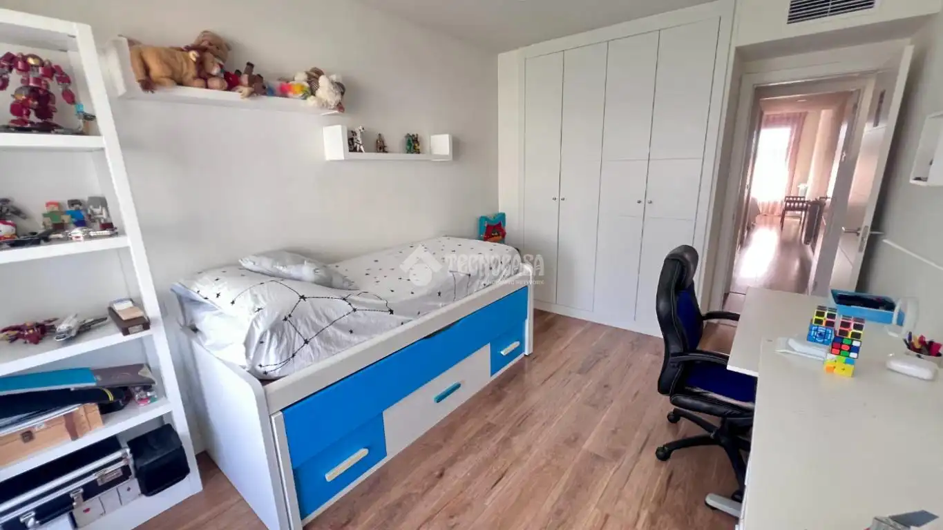 Habitación de Piso en venta en Alcalá de Henares con Terraza