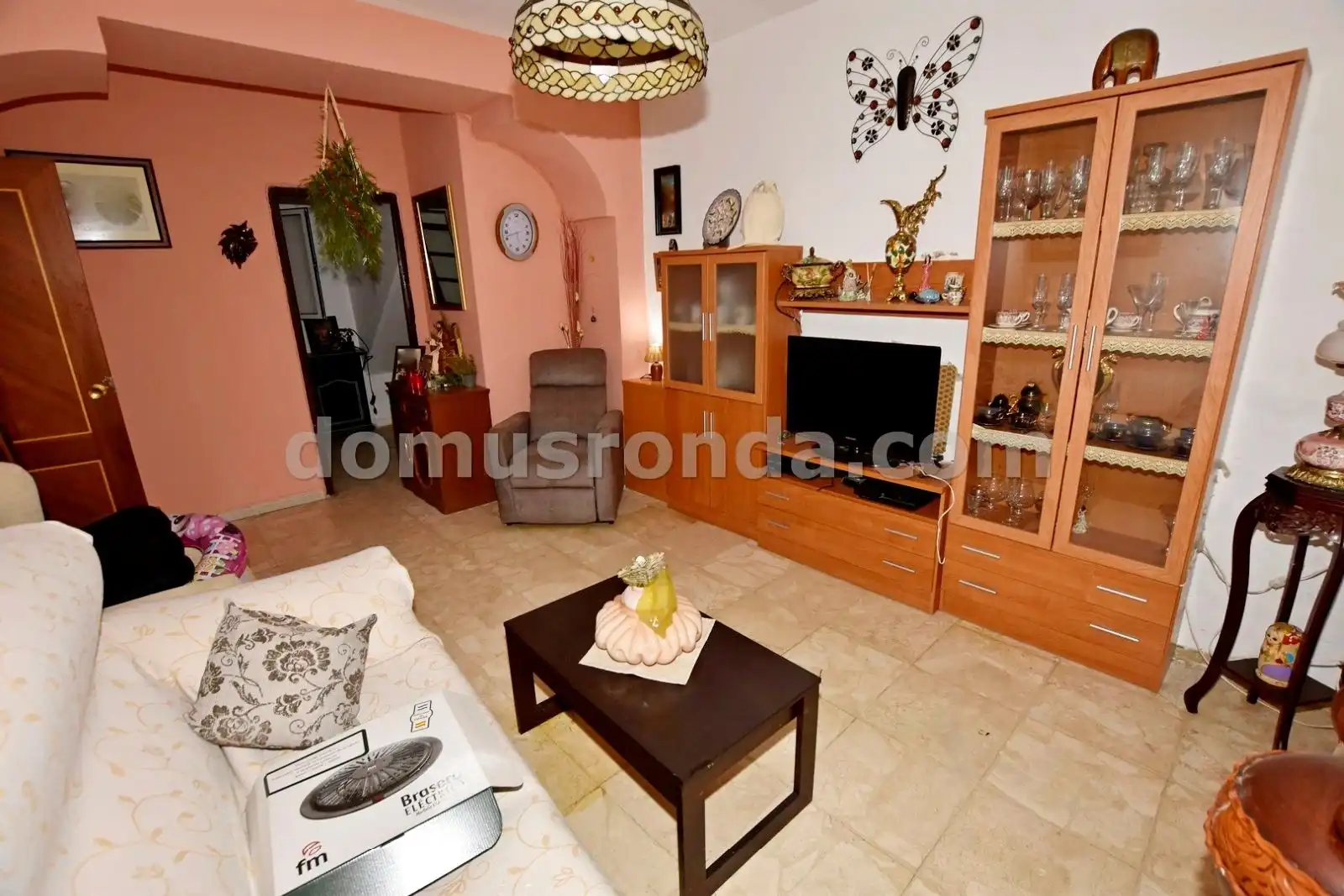 Sala d'estar de Casa o xalet en venda en Ronda amb Terrassa, Traster i Balcó